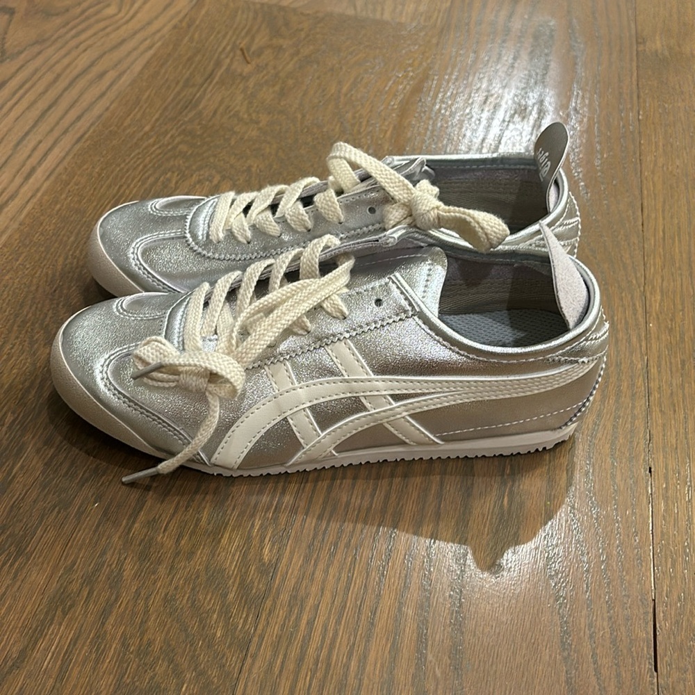 Onitsuka Tiger Sneakers